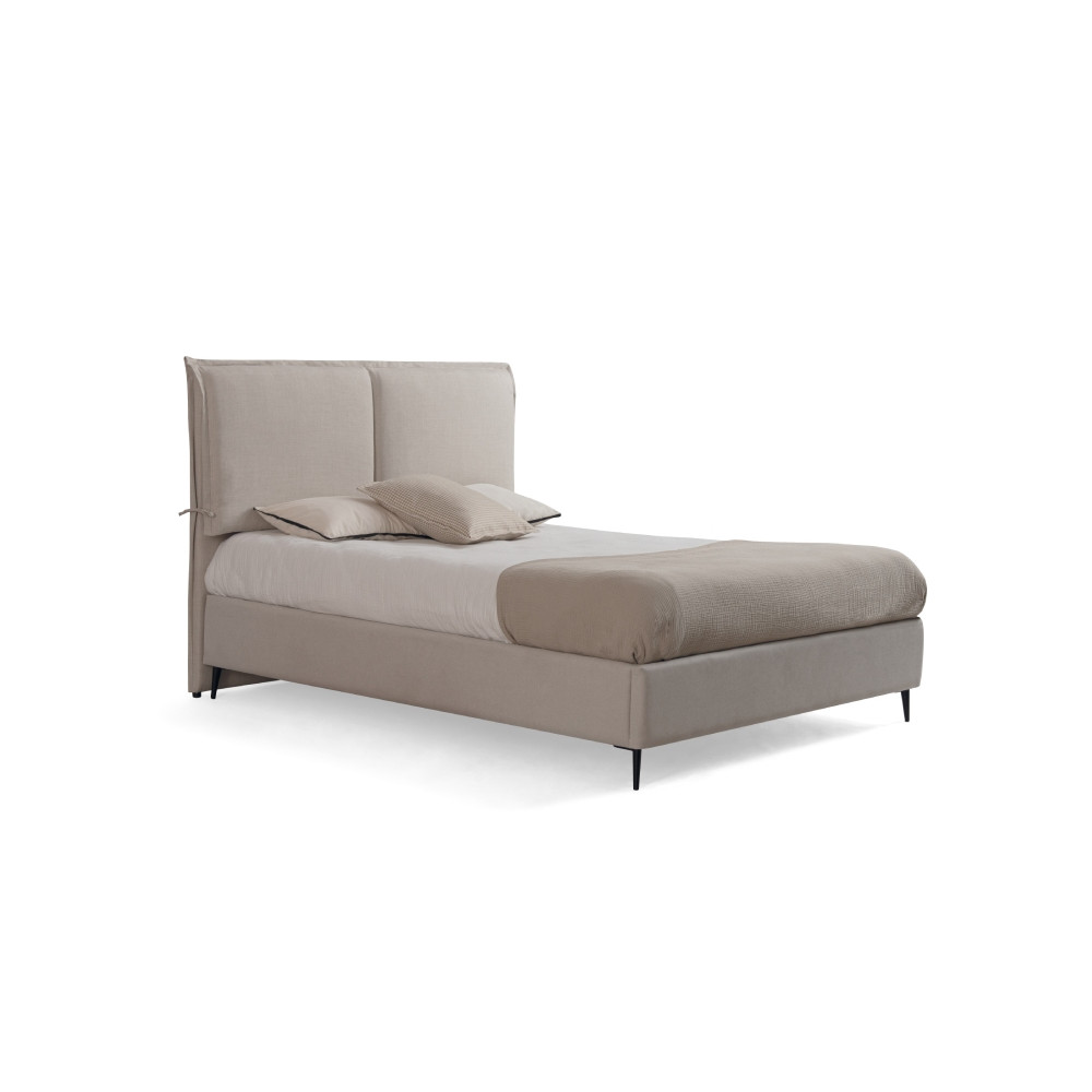 Cama canapé tapizada con patas NOMA