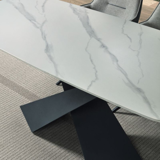 Mesa comedor tapa porcelánica BRINA
