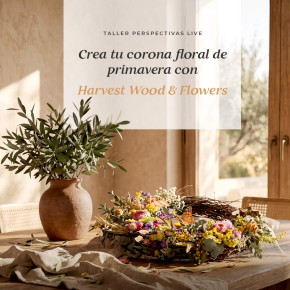 Corona floral botánica con experiencia en tienda